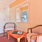 Knightsbury Guest House